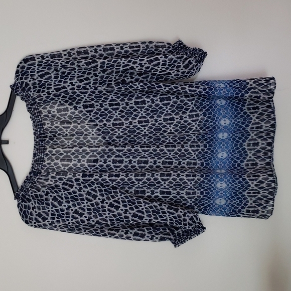 Aqua blouse diamond abstract print, tassels, puff sleeve, semi sheer size small. - Picture 7 of 7